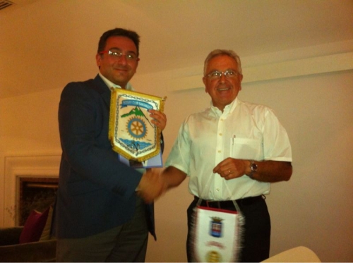 Entrega banderín Daniel Provedo